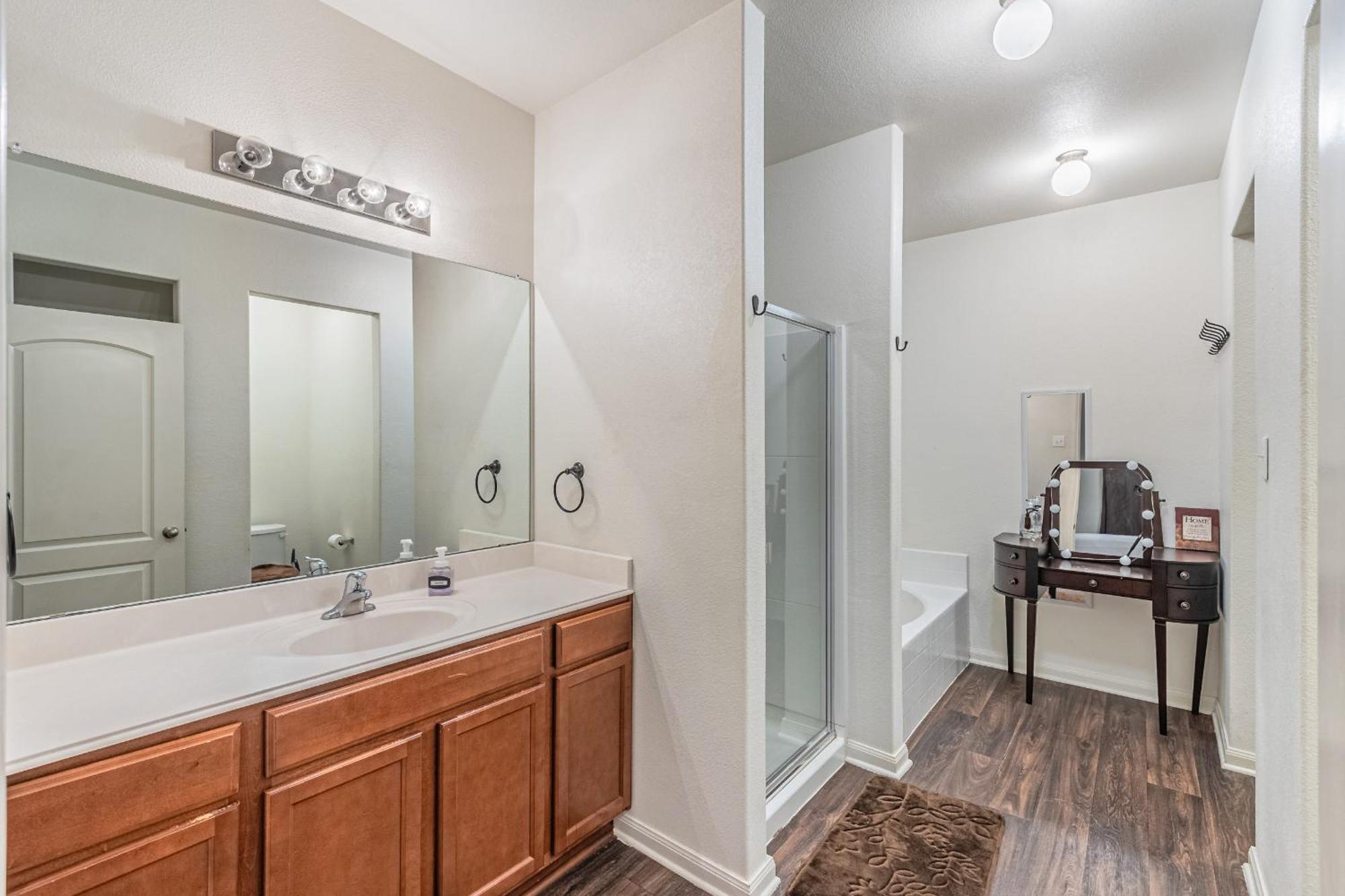 Luxury 5Br Dallas Retreat With Business Amenities - Perfect For Business Travelers, Families & Groups Εξωτερικό φωτογραφία